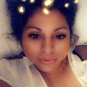 Meet your Posher, Ely